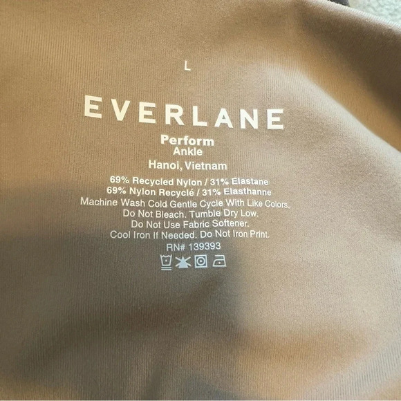Everlane The Perform Legging - Picture 3 of 6